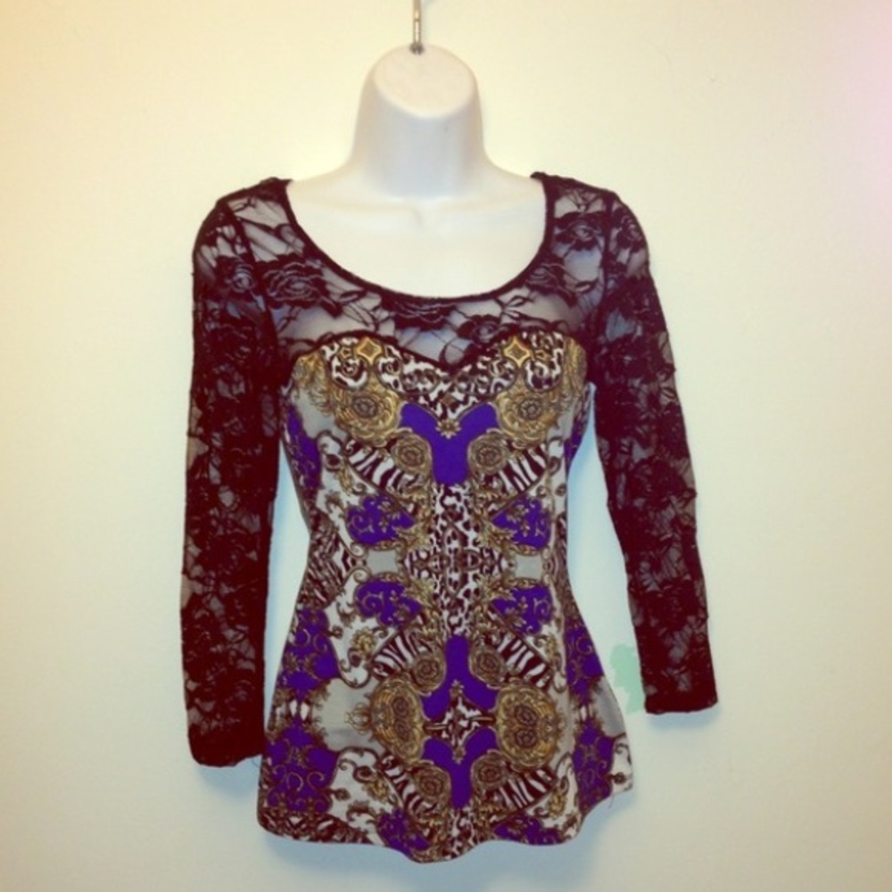 ⭐Lace top ⭐ - Picture 2 of 2